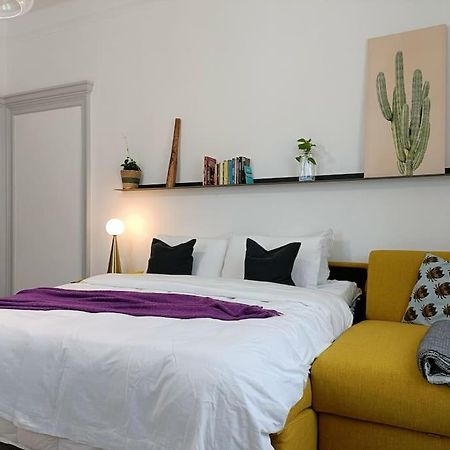 Stylish Flat Near Station And City Center Côme Extérieur photo