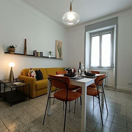 Stylish Flat Near Station And City Center Côme Extérieur photo