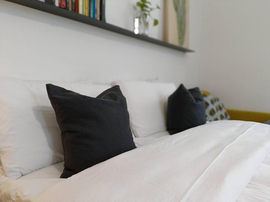 Stylish Flat Near Station And City Center Côme Extérieur photo
